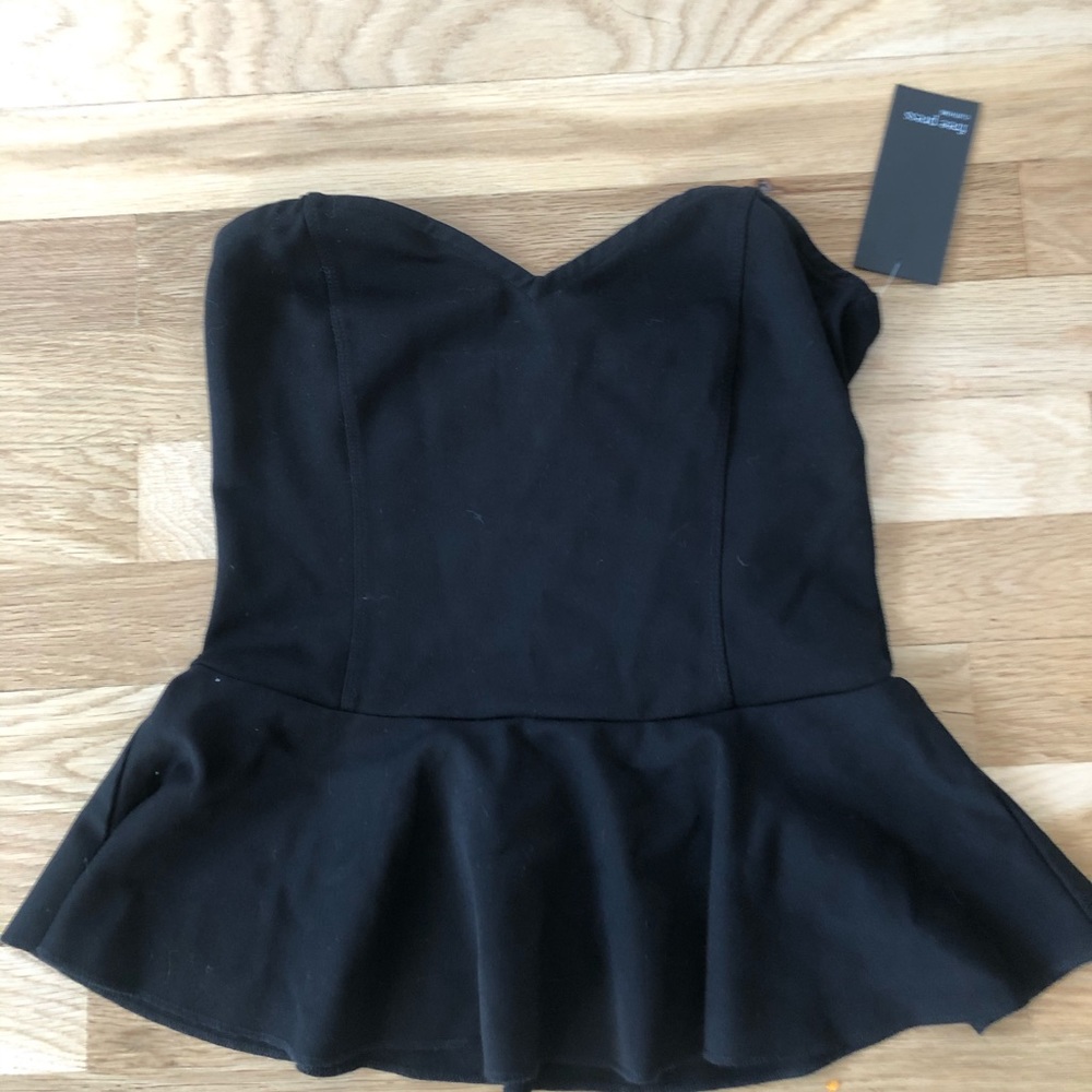 Peplum strapless shirt